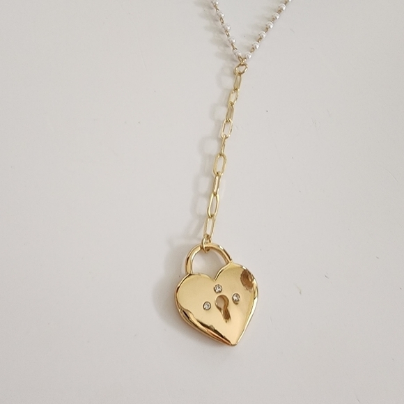 NEW Heart Lock Pearl Necklace Rhinestone Embellished Delicate - Picture 5 of 7